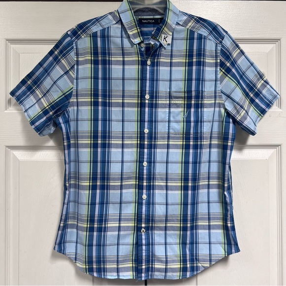 Nautica Casual Button Down Shirt Short Sleeves Size M Blue/Green - Picture 1 of 9